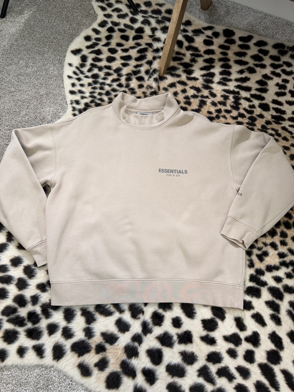 Fear of God Essentials Pullover Mock Neck Fleece Sweatshirt Men’Size M Oversized